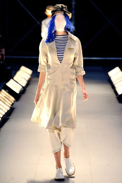 Look 23